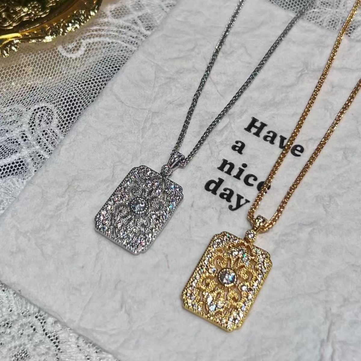 Gold-plated plain pendant