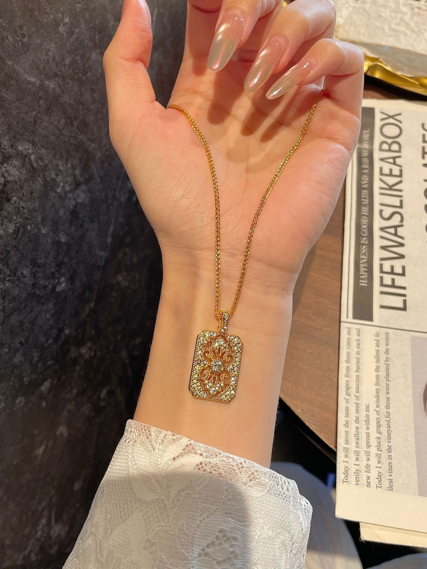 Gold-plated plain pendant