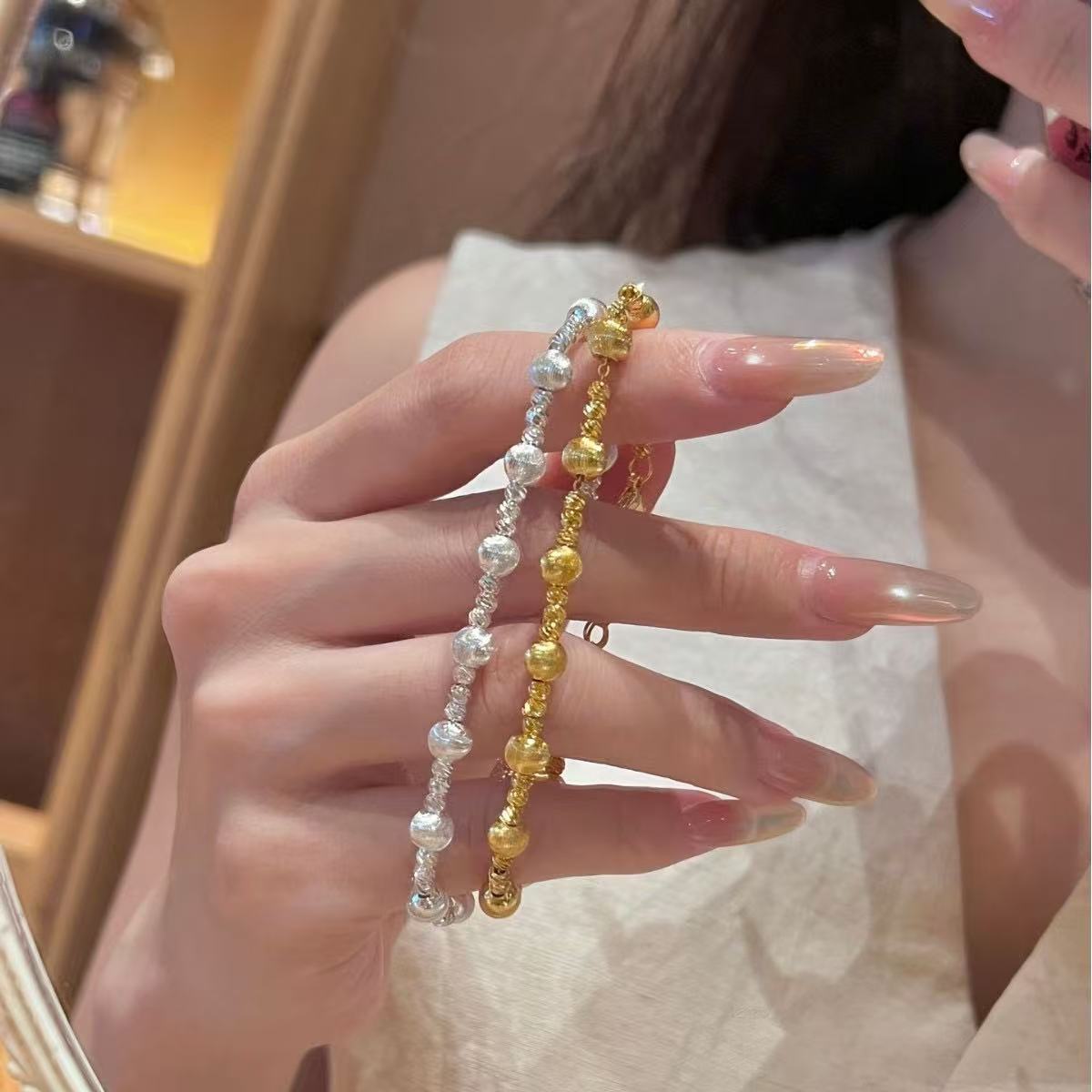 Light-luxury cat-eye beaded bracelet